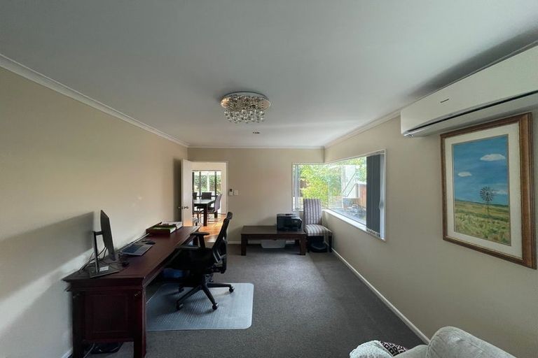 Photo of property in 9 Kalmore Place, Flat Bush, Auckland, 2016