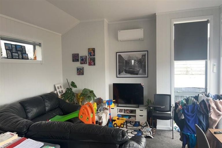 Photo of property in 27 Duke Street, Levin, 5510