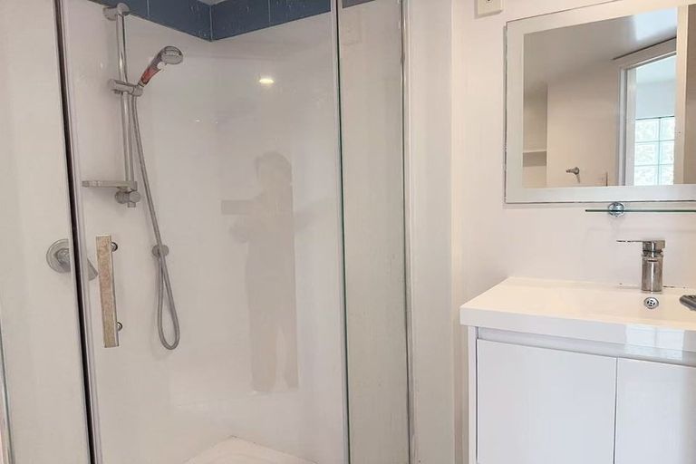 Photo of property in 5 Currey Crescent, Milford, Auckland, 0620