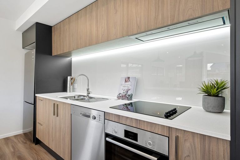 Photo of property in 5 Merivale Avenue, Wanaka, 9305