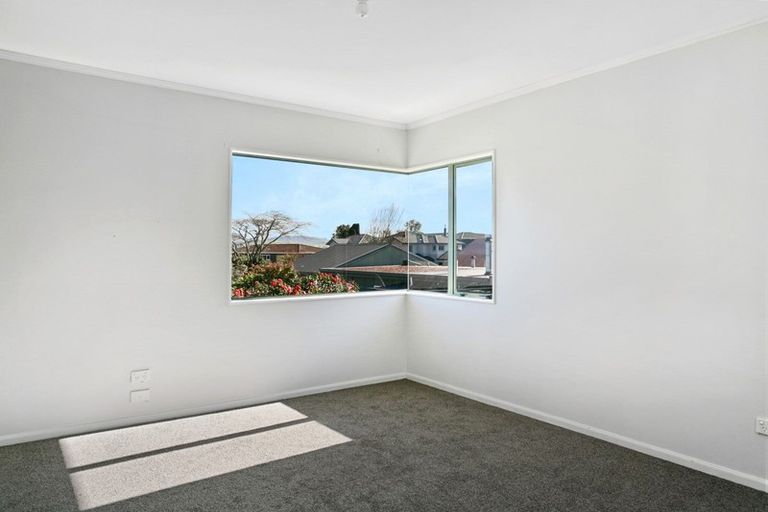 Photo of property in 38 Kurupae Road, Hilltop, Taupo, 3330