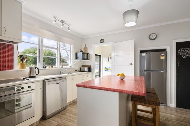 Photo of property in 28 Koromiko Avenue, Stoke, Nelson, 7011