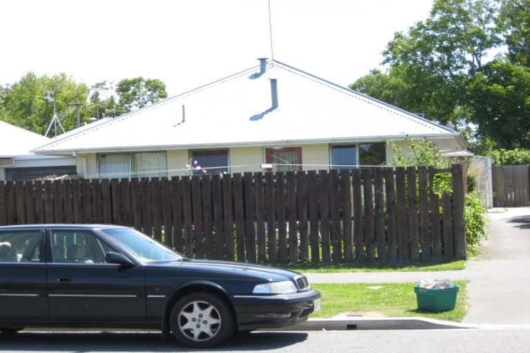 Photo of property in 2/23 Champion Street, Edgeware, Christchurch, 8013