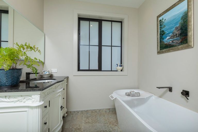 Photo of property in 23 Miharo Lane, Queensberry, Cromwell, 9383