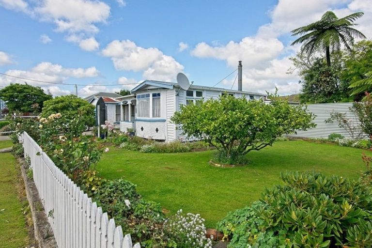 Photo of property in 22 Russell Street, Westport, 7825