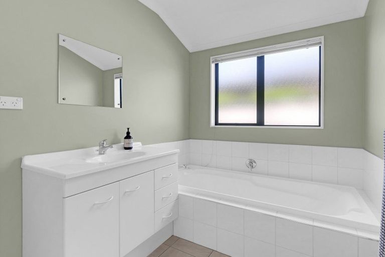 Photo of property in 7 Eclipse Rise, Flagstaff, Hamilton, 3210