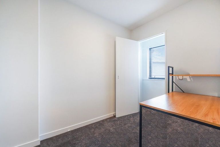 Photo of property in 12d Shamrock Lane, Te Atatu Peninsula, Auckland, 0610