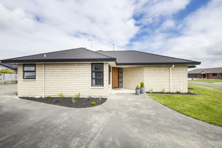 Photo of property in 12 Morocco Terrace, Kelvin Grove, Palmerston North, 4414