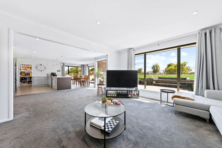 Photo of property in 9 Fitzgerald Road, Drury, 2113