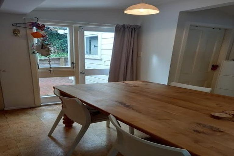 Photo of property in 4 Paremata Drive, Paremata, Porirua, 5024