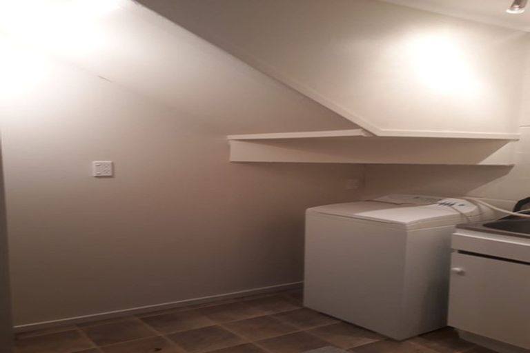 Photo of property in Whitehall Flats, 35unit Malfroy Road, Victoria, Rotorua, 3010