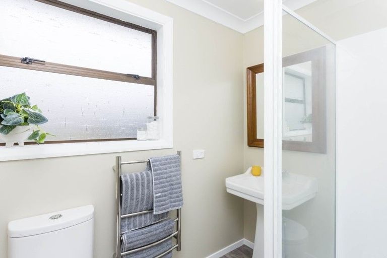 Photo of property in 380 Cambridge Terrace, Naenae, Lower Hutt, 5011