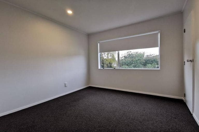 Photo of property in 1 Latitude Close, Whitby, Porirua, 5024