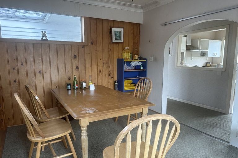 Photo of property in 15 Lewis Road, Pakuranga, Auckland, 2010