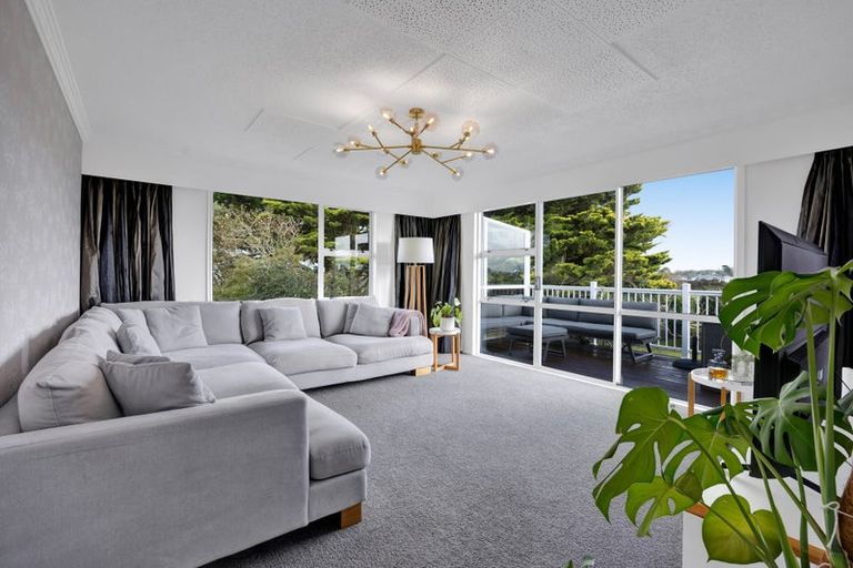 Photo of property in 289 High Street, Eltham, 4322