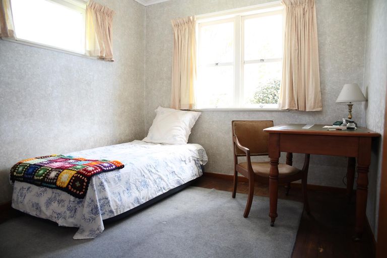 Photo of property in 32 Youngs Road, Papakura, 2110