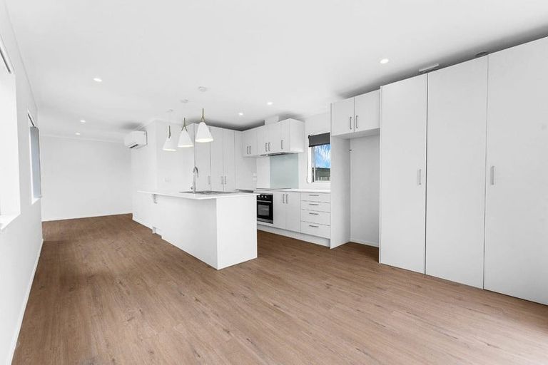 Photo of property in 13c Sealord Place, Clendon Park, Auckland, 2103
