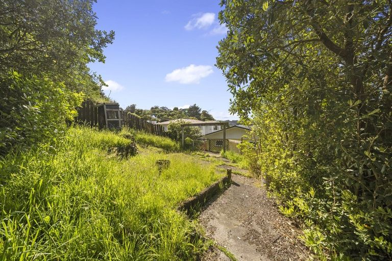 Photo of property in 7 Gloaming Hill, Titahi Bay, Porirua, 5022