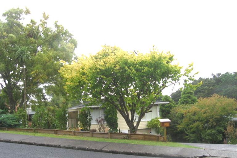 Photo of property in 6 Nicholson Place, Hillcrest, Auckland, 0627