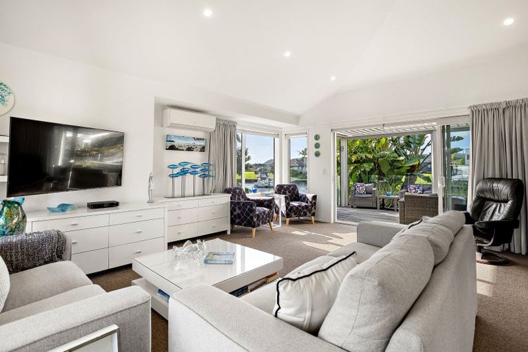 Photo of property in 14 Kelly Place, Whitianga, 3510