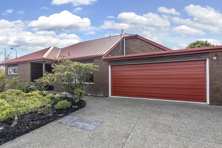 Photo of property in 1/175 Hawthornden Road, Avonhead, Christchurch, 8042