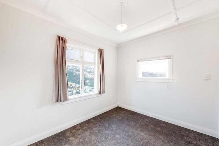 Photo of property in 132-136 Washington Avenue, Brooklyn, Wellington, 6021