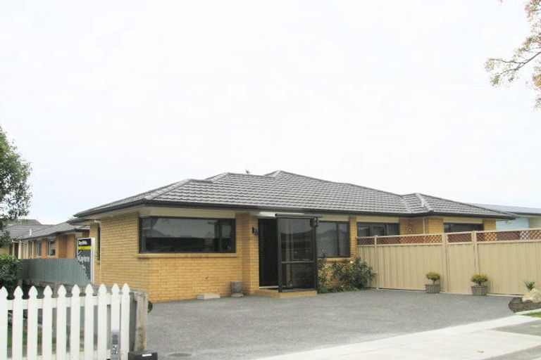 Photo of property in 142a Gloucester Street, Taradale, Napier, 4112