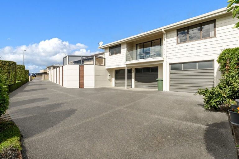 Photo of property in 42 Hillcrest Road, Otumoetai, Tauranga, 3110