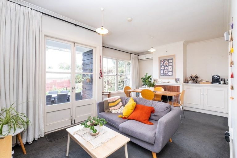 Photo of property in 72b Te Mata Road, Havelock North, 4130