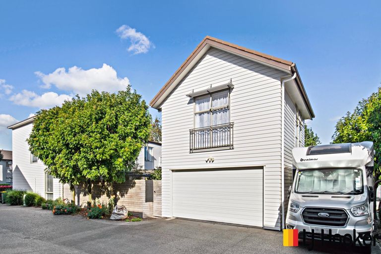 Photo of property in 30 Reins Road, Takanini, 2112