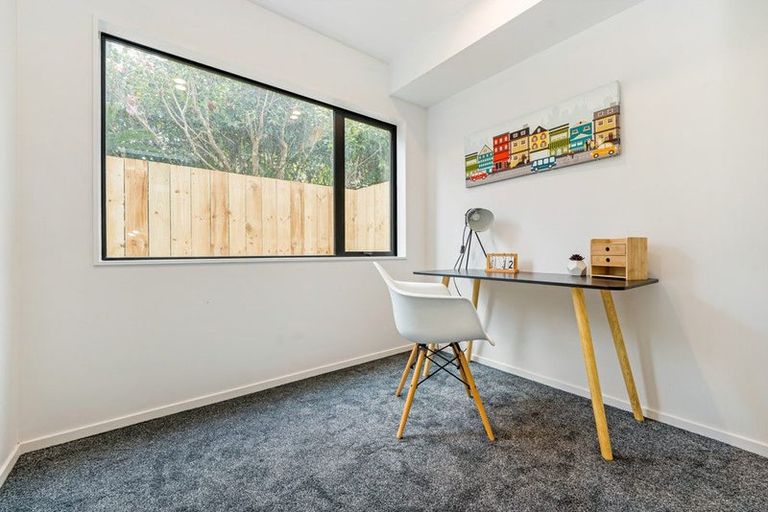 Photo of property in 13b Renata Crescent, Te Atatu Peninsula, Auckland, 0610