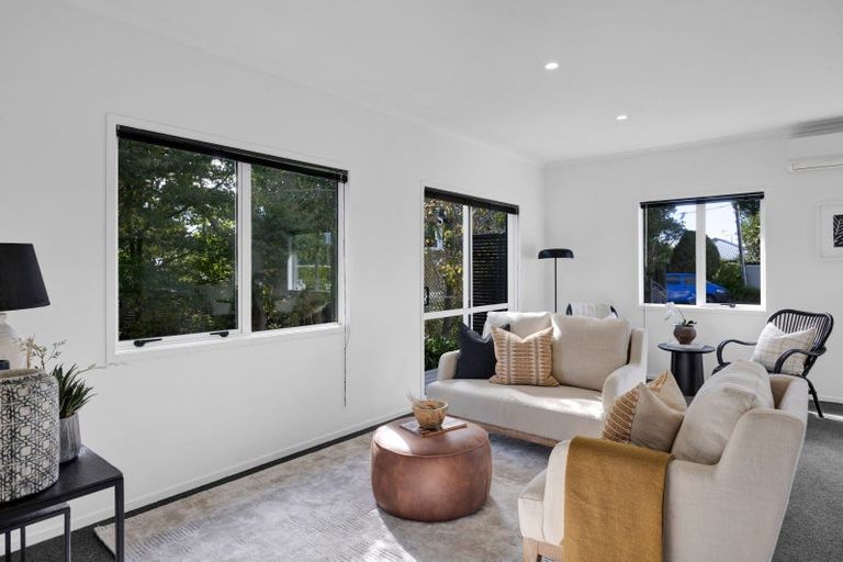 Photo of property in 308 Mangorei Road, Merrilands, New Plymouth, 4312