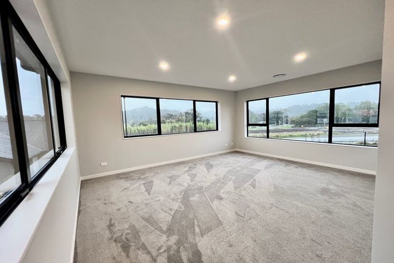 Photo of property in 16 Kiokio Place, Swanson, Auckland, 0614