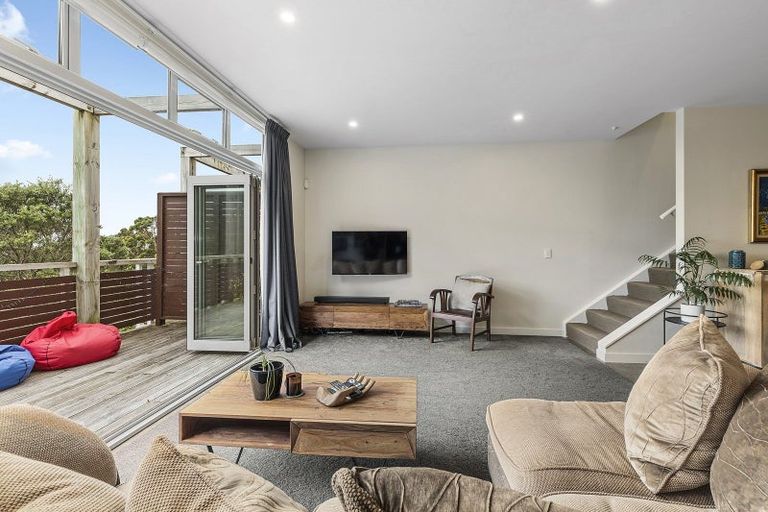 Photo of property in 59u2 Mortimer Terrace, Brooklyn, Wellington, 6021