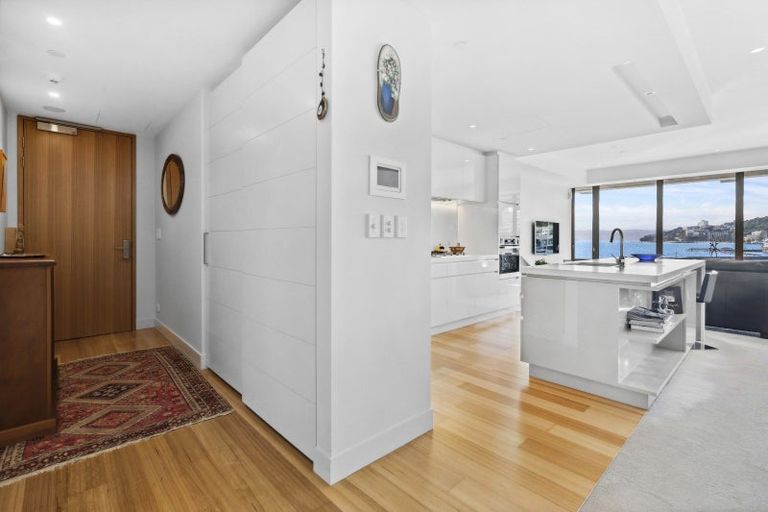 Photo of property in Clyde Quay Wharf, 1a/7 Clyde Quay Wharf, Te Aro, Wellington, 6011