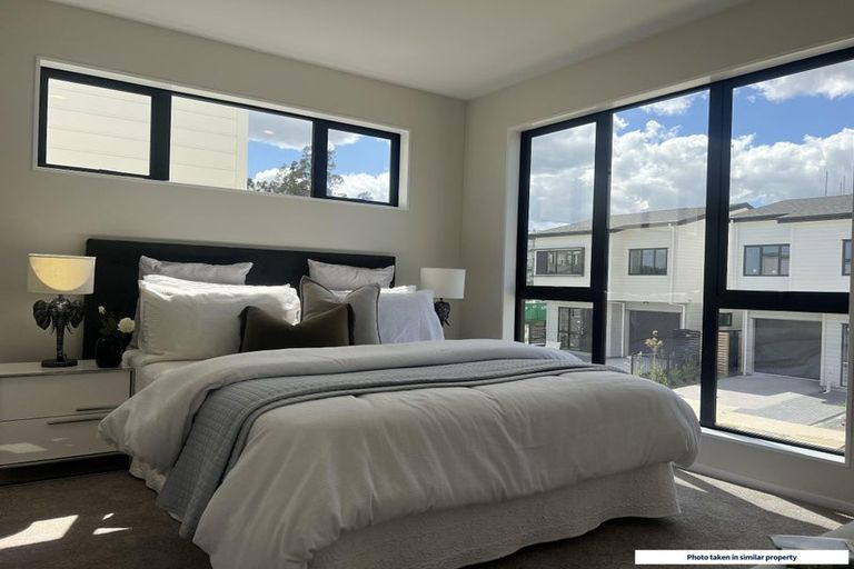 Photo of property in 11 Octans Road, Westgate, 0814