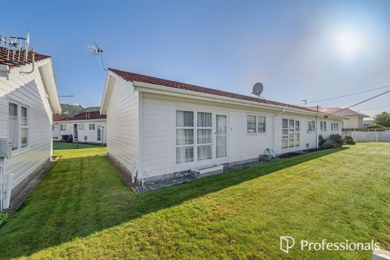 Photo of property in 1/1079 High Street, Taita, Lower Hutt, 5011