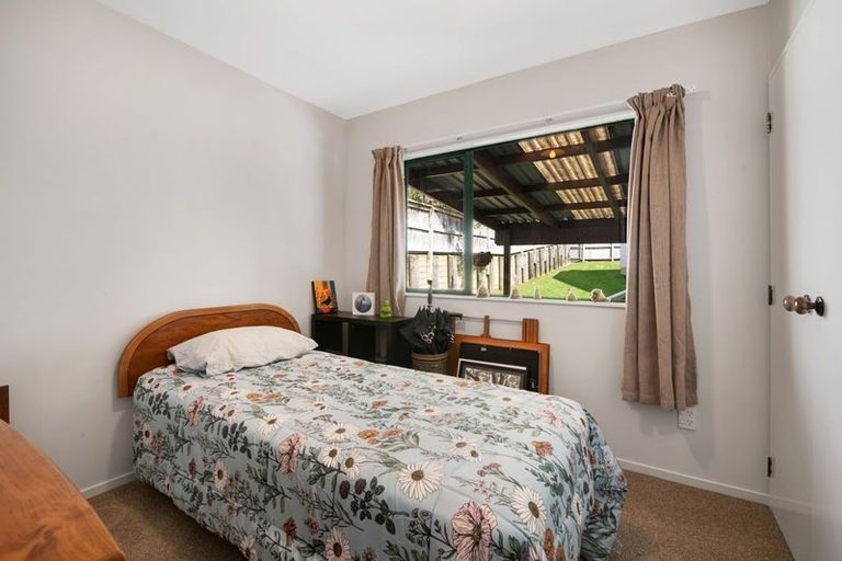 Photo of property in 68 Matija Place, Red Beach, 0932