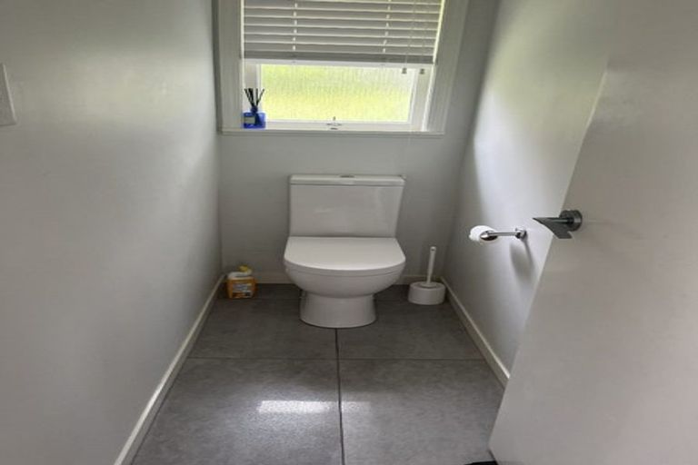 Photo of property in 98 Matipo Road, Mairangi Bay, Auckland, 0630