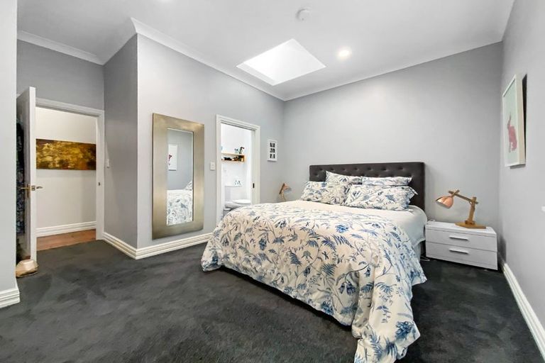 Photo of property in 55 Mckinley Crescent, Brooklyn, Wellington, 6021