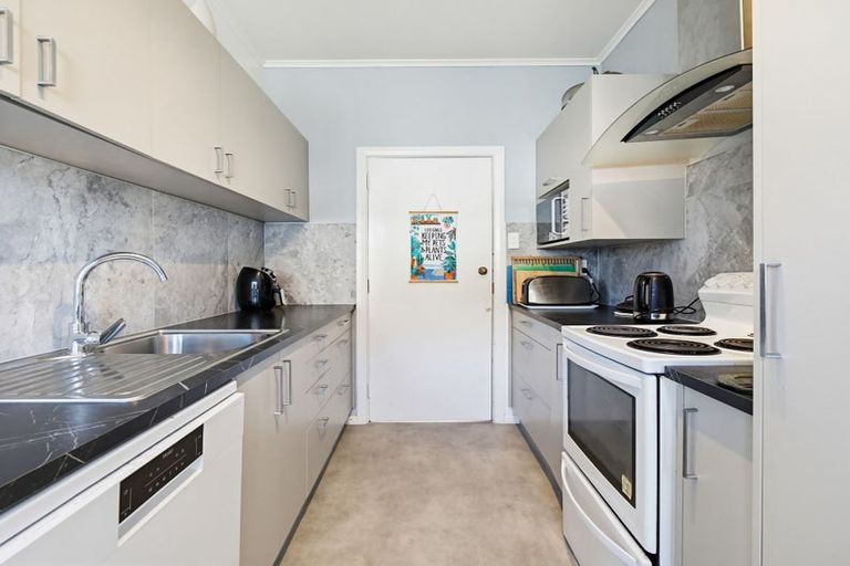 Photo of property in 40 Rangiora Avenue, Roslyn, Palmerston North, 4414