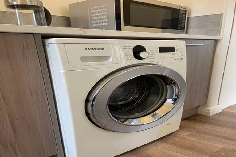 Photo of property in 3 Kahu Close, Orewa, 0931