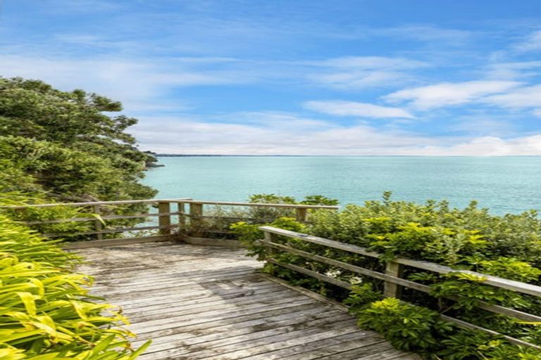 Photo of property in 20 Hamana Street, Narrow Neck, Auckland, 0622