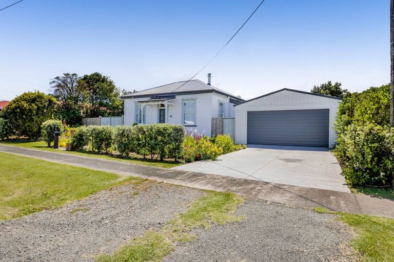 Photo of property in 53 Fox Street, Opunake, 4616