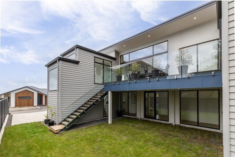 Photo of property in 87 Oak Road, Poraiti, Napier, 4112