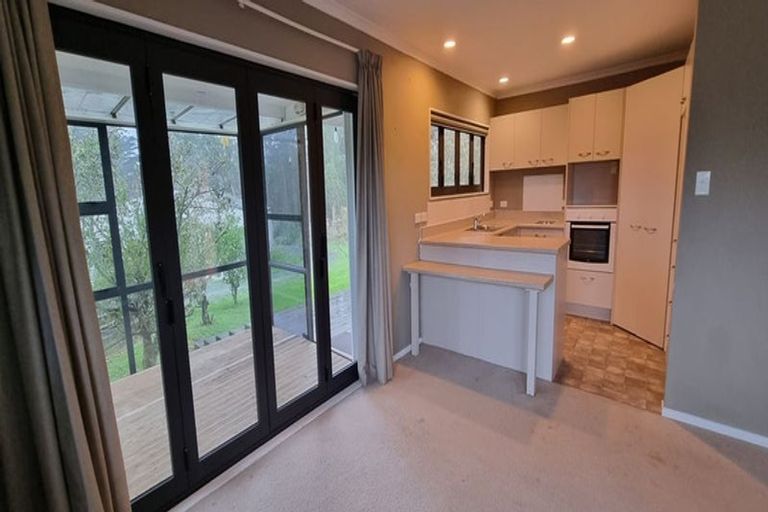 Photo of property in 100 Ranfurly Road, Alfriston, Auckland, 2105