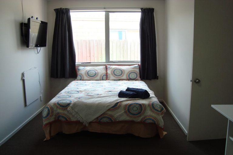 Photo of property in 5b Paeroa Street, Riccarton, Christchurch, 8041