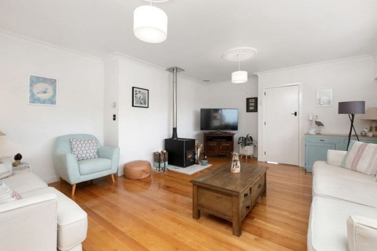 Photo of property in 242 Ngatai Road, Otumoetai, Tauranga, 3110