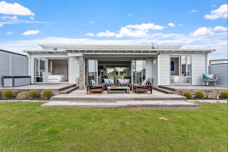 Photo of property in 15 Meiklejohn Way, Omaha, 0986