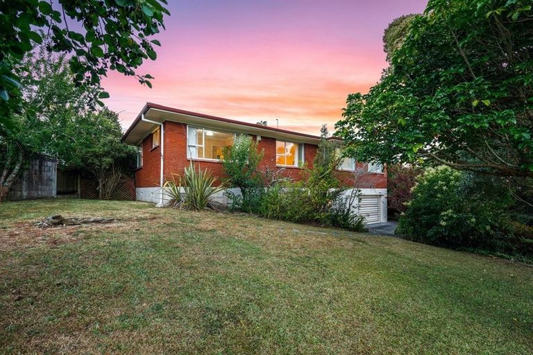 Photo of property in 24 Hartley Terrace, Massey, Auckland, 0614